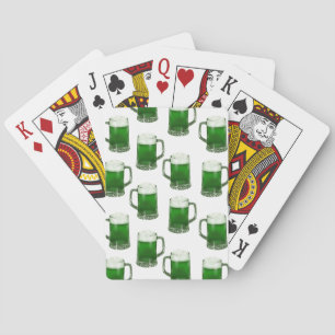 Tasse für grünes Bier - weiße Spielkarten