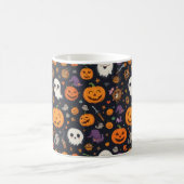 Tasse für lila Zaubertränke und Skull-Over-Muster (Mittel)