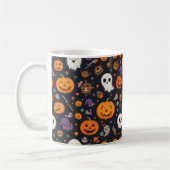 Tasse für lila Zaubertränke und Skull-Over-Muster (Links)