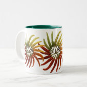 Tasse für mehrfarbige Hot-Paprikaschoten (Vorderseite Links)