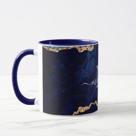 Tasse für Navy Blue Gold-Marmor-Buchstaben (Links)