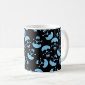 Tasse für Schwarz und Blau-Skull-Muster (VorderseiteRechts)