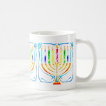 Tasse: Hanukkah Menorah - Chanukah Menorah Kaffeetasse<br><div class="desc">Hanukkah Menorah - Chanukah Menorah Karte zeigt alle Kerzen,  die hell brennen für diese besondere Zeit des Jahres,  das jüdische Festival der Lichter.</div>