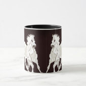 Tasse-Hengste auf der Flucht Tasse (Zentrum)