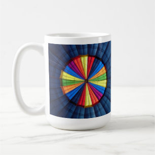 Tasse im Heißluftballon