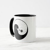 Tasse im Schwarzweißstil in mehreren Sprachen (Vorderseite Links)