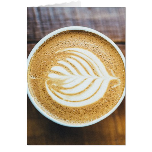 Tasse Kaffee Latte mit Leaf-Form Schaumstoff auf H (Vorne)