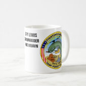 TASSE, KÄMPFENDER WELS KAFFEETASSE (VorderseiteRechts)