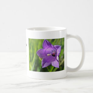 Tasse lila Glokenblumen: have a nice day