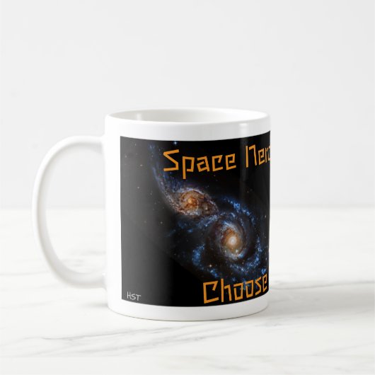 Tasse mit "Bandenfarben" von HST & JWST (Links)