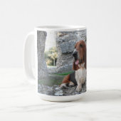 Tasse mit Basset Hound Burg Ruinen (Vorderseite Links)