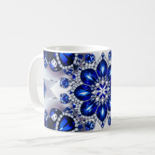 Tasse mit blauweißem Farbdesign (Vorderseite Links)