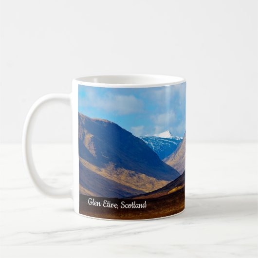 Tasse mit Blick auf Glen Etive, Schottland (Links)