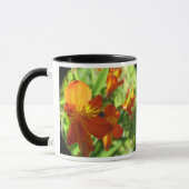 Tasse mit Blume (Links)