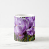Tasse mit Blume wird Ihren Tag sicherlich angenehm (Mittel)