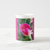 Tasse mit Blumen, Rosa Rose Korinthian Verse auf d (Vorderseite)