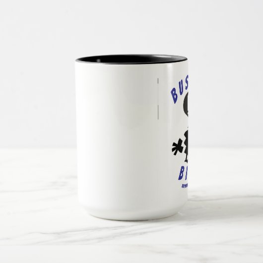 Tasse mit dem Logo "Busted Bird" (Zentrum)