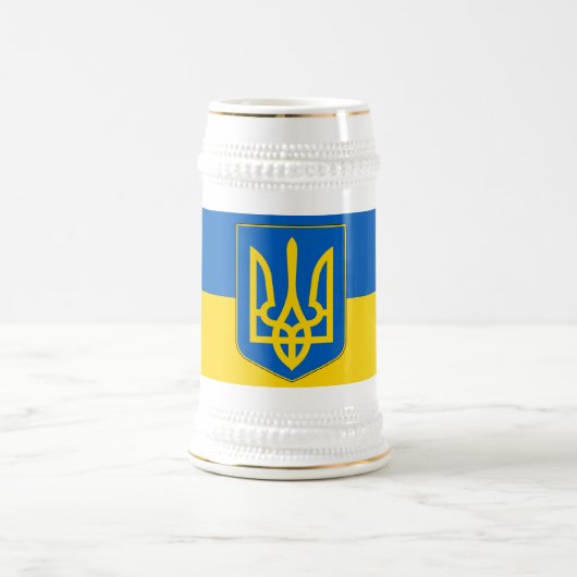 Tasse mit der Flagge der Ukraine (Mittel)