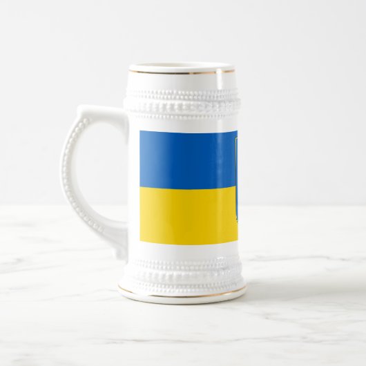 Tasse mit der Flagge der Ukraine (Links)