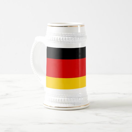 Tasse mit der Flagge Deutschlands (Vorderseite Links)