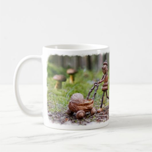 Tasse mit Eichelfen (Links)