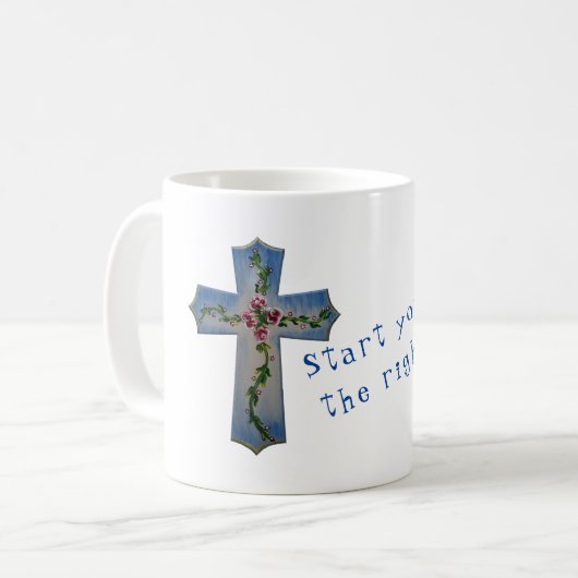 Tasse mit einem Kreuz mit Blume der Volkskunst (Vorderseite Links)