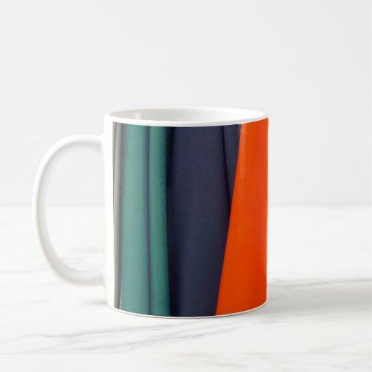 Tasse mit farbenfrohen HD-Hintergründen (Links)