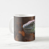Tasse mit farbiger Iguana-Eidechse (Vorderseite Links)