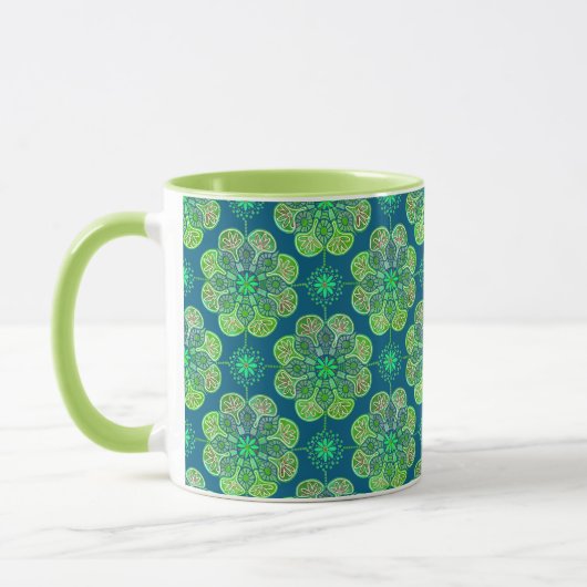 Tasse mit Kacheldesign (Links)