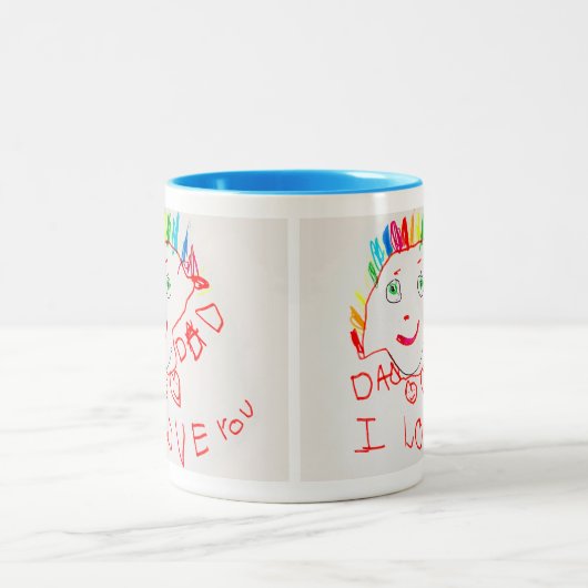 Tasse mit Kinderkunst (Mittel)
