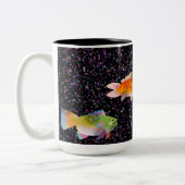 Tasse mit komischen und bunten Spaßfischen (Links)