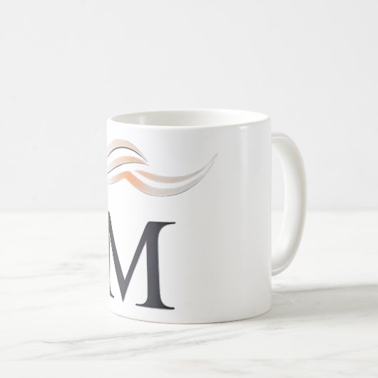 Tasse mit Logobuchstabe "M" (VorderseiteRechts)