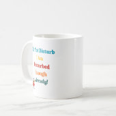 Tasse mit lustigem farbenfrohen Zitat und Bild. (Vorderseite Links)