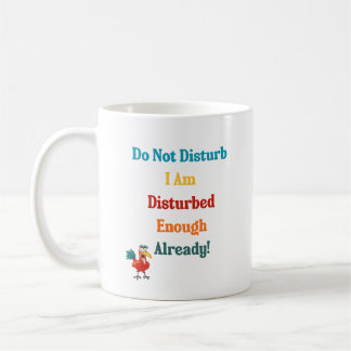Tasse mit lustigem farbenfrohen Zitat und Bild.