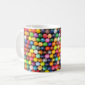 Tasse mit mehrfarbigem Wachsmalstift-Muster (Vorderseite Links)