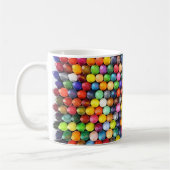 Tasse mit mehrfarbigem Wachsmalstift-Muster (Links)