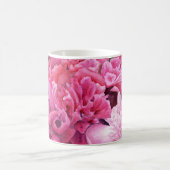 Tasse mit Mischpfingstrosen herum (Mittel)