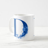 Tasse mit Monogramm Floral Letter D (Vorderseite Links)