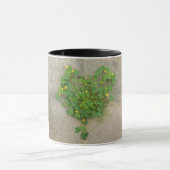 Tasse mit natürlichem Kleendesign (Zentrum)