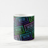 Tasse mit Neon Multicolor-Kassettenmuster (Mittel)