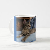 Tasse mit niedlichem Kätzchen (Vorderseite Links)