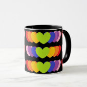 Tasse mit Rainbow-Hörern auf schwarzem Hintergrund (VorderseiteRechts)
