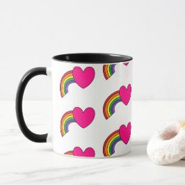 Tasse mit Regenbogen und heißen rosa Herzen