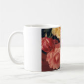 Tasse mit Riesenmuster der Rose (Links)
