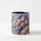 Tasse mit sanften lila, rosa und gelben Blumen (Zentrum)