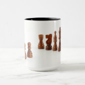 Tasse mit Schachstücken (Zentrum)