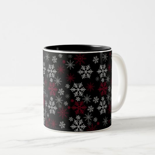 Tasse mit Schneeflocken in Schwarz (VorderseiteRechts)
