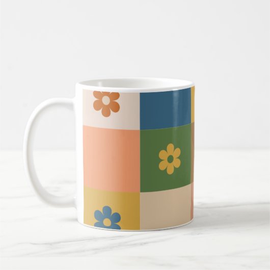 Tasse mit schönem Blumenmuster (Links)