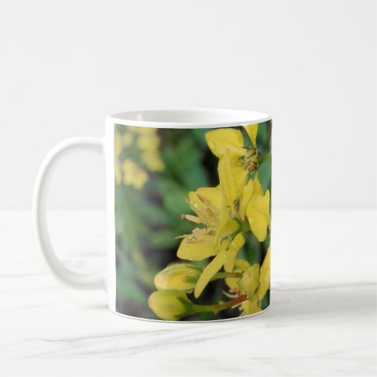 Tasse mit schönen Blume (Links)