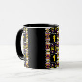 Tasse mit Stickerei dekoriert (Vorderseite Links)